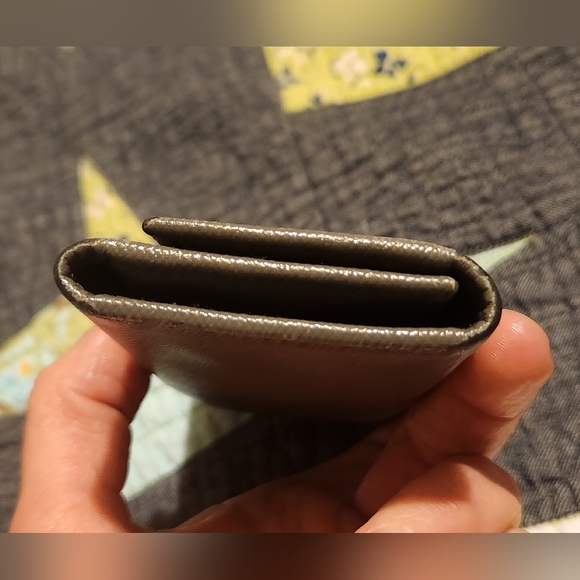 Prada Key Case Saffiano Leather Embossed 6 Keyed Case - Picture 13 of 15